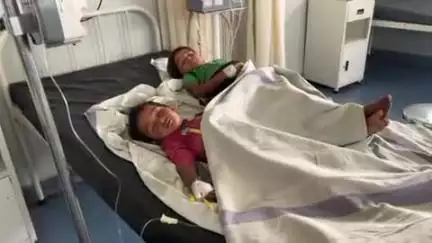 बड़ागांव धसान: बड़ागांव के दरगुवा गांव में मूंग दाल के भजिया खाने से 3 बच्चे व 2 महिलाएं बीमार, दाल में मिला था कीटनाशक