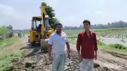হরিশ্চন্দ্রপুর ২: তালসুর এলাকায় রাস্তার কাজকে কেন্দ্র করে এলাকাবাসী অভিযোগ তুলে কাজ বন্ধ করলেন#jansamasya