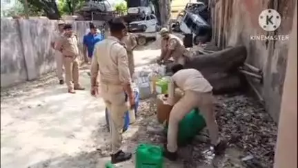 घिरोर: घिरोर पुलिस ने न्यायालय ए सी जे एम प्रथम मैनपुरी के आदेश पर 500 लीटर देसी शराब नष्ट कराई