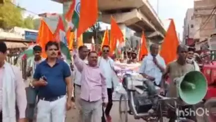 बांदा: राष्ट्रीय पत्रकार सुरक्षा परिषद के स्थापना दिवस मे ऑपरेशन सिंदूर की सफलता मे निकाली गई तिरंगा यात्रा #operation sindoor