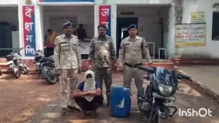 कराहल: 54 लीटर अवैध कच्ची शराब और बाइक के साथ एक आरोपी को कराहल थाना पुलिस ने किया गिरफ़्तार