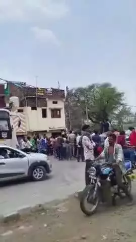 सुठालिया: सुठालिया वार्ड 1 में बिजली गुल होने से नाराज़ लोगों ने हाईवे पर लगाया जाम, बिजली अधिकारी का बयान