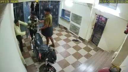 திருத்தணி: கோயில் பணியாளரை தாக்கும் சிசிடிவி காட்சி வெளியாகி வைரல்