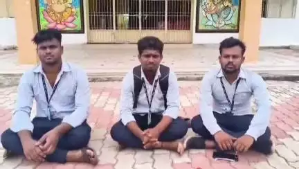 ଗୋପାଳପୁର: ଓମ୍ ସାଇ ଇନଷ୍ଟିଚ୍ୟୁଟ ଟେକ୍ନିକାଲର ୩ ଛାତ୍ର ପରୀକ୍ଷାରୁ ବଞ୍ଚିତ, ଇନଷ୍ଟିଚ୍ୟୁଟ୍ ଆଗରେ ଧାରଣା ଦେଇ ରଖିଲେ ପ୍ରତିକ୍ରିୟା