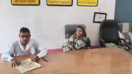 पचोर: छापरा पंचायत में पंचायत सचिव श्री लाल नागर ने की जनसुनवाई, सुनी पीएम आवास व पेंशन आवेदनों की समस्या