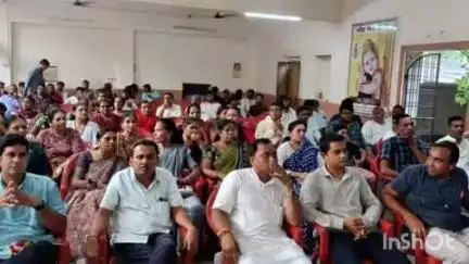 બાલાસિનોર: બાલાસિનોર ખાતે ભારતીય જનતા પાર્ટી દ્વારા પ્રબુધ્ધ વિચાર ગોષ્ઠી કાર્યક્રમ યોજવામાં આવ્યો