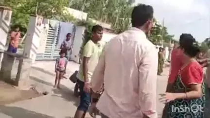 అశ్వారావుపేట: మురుగు కాలవ విషయంలో ఘర్షణ.లింగంపల్లి సతీష్ అనే వ్యక్తి ఫిర్యాదు మేరకు, కేసు నమోదు చేసిన పాల్వంచ రూరల్ పోలీసులు