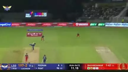 #IPL2025 | 54 गेंद में ऋषभ पंत ने जड़ा तूफानी शतक, लखनऊ 200 के पार पहुंची 

#RCBvsLSG #rishabhpant #AajTakCricket #IPL