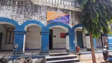 ધોરાજી: જામનગરમાંથી  ટ્રેક્ટર ચોરીની ફરિયાદમાં સામેલ એક વ્યક્તિને ધોરાજી તાલુકા પોલીસ દ્વારા ઝડપી લેવામાં આવ્યો