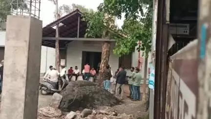 कळवण: वनी येथील तरुणाचा चितकडा येथून पडून गंभीर दुखापत झाल्याने वणी ग्रामीण रुग्णालयात केले मृत घोषित वनी पोलिसात तक्रार