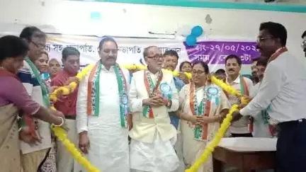 হবিবপুর: জিতু মঞ্চে দলের নব নিযুক্ত রাজ্য সহ সভাপতি,জেলা সভাপতি ও চেয়ারম্যানকে সংবর্ধনা জানালেন হবিবপুর ব্লক তৃণমূল নেতৃত্ব