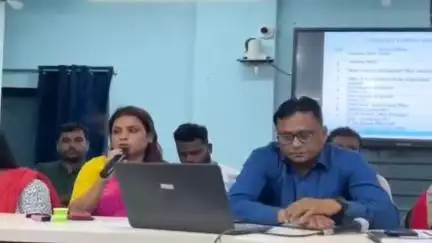 কেশিয়ারি: বঙ্গোপসাগরে তৈরি ঘূর্ণাবর্তের জন্য সাধারণ মানুষকে সচেতন করতে কেশিয়াড়িতে বিশেষ বৈঠক প্রশাসনের#jansamsya