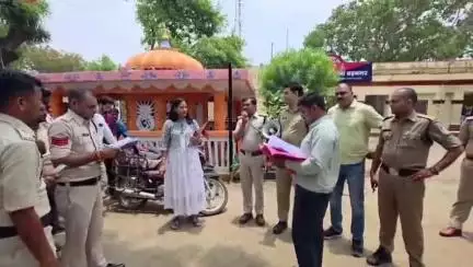 बड़नगर: बड़नगर थाने में तहसीलदार की मौजूदगी में ज़ब्त 14 वाहनों की नीलामी हुई