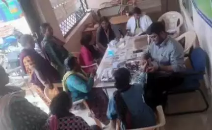 ಬಾಗೇಪಲ್ಲಿ: ಪಟ್ಟಣದ ಎಪಿಎಂಸಿ ಮಾರುಕಟ್ಟೆಯಲ್ಲಿ ಉಚಿತ ಆರೋಗ್ಯ ತಪಾಸಣೆ ಶಿಬಿರ