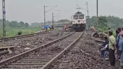 झींकपानी: टाटा से गुवा व बड़बिल जाने वाली 2 ट्रेन प्रत्येक सोमवार शुक्रवार और शनिवार रद्द रहेगी जिले की यात्रियों को होगी असुविधा।