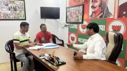 नवलगढ़: नवलगढ़ में जल संकट से निपटने के लिए टैंकर व्यवस्था को मजबूत करने के निर्देश, रेन वाटर हार्वेस्टिंग मुहिम का होगा शुभारंभ