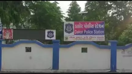 ઠાસરા: કાલસરમાં પત્નીને લઈને ભાગી જવાના મામલે બે લોકો પર છરા વડે હુમલો કરનાર વિરુદ્ધ ગુનો નોંધાયો.