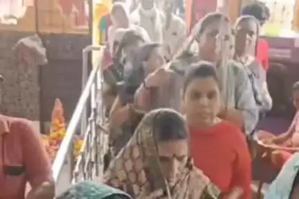 शुजालपुर: प्राचीन शनिदेव मंदिर में शनि जयंती पर भंडारे का हुआ आयोजन, बड़ी संख्या में श्रद्धालु हुए शामिल