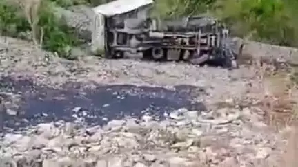 गैरसैण: बग्याली के समीप ट्रक हुआ दुर्घटनाग्रस्त, चालक की मौके पर हुई मौत