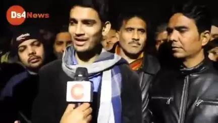 मैं भागवत से बहस करने को तैयार हूँ और सिद्ध कर सकता हूँ कि ब्राह्मण विदेशी हैं
आगे बताया
मोदीजी को तो इन्होंने #गाली खाने के लिए रखा हुआ है

देखिए वीडियो