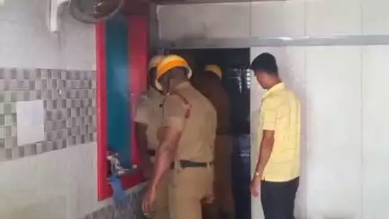 উলুবেড়িয়া ১: উলুবেরিয়ায় বিডিও অফিসের মহিলা স্বনির্ভর গোষ্ঠীর ক্যান্টিনে আগুন