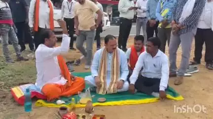 खड़गवां में 40 लाख की लागत से गौरव पथ सड़कों का भूमि पूजन, ग्रामीणों में खुशी की लहर