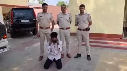 रावतसर: रावतसर पुलिस ने घर के आगे खड़े ट्रक से गेहूं चोरी के मामले में एक युवक को किया गिरफ्तार