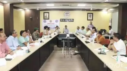 ग्यारसपुर: जिले में बाढ़ आपदा से निपटने के लिए कलेक्टर ने अधिकारियों को दिए दिशा-निर्देश