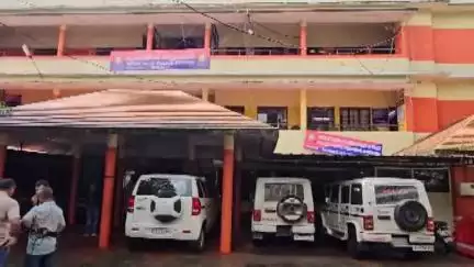 തൊടുപുഴ: ഇടപ്പള്ളിയിൽ നിന്ന് കാണാതായ 13കാരനെ തൊടുപുഴയിൽ നിന്ന് കണ്ടെത്തി, കൈനോട്ടക്കാരന്‍ കസ്റ്റഡിയിൽ
