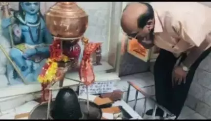 नरेन्द्रनगर: नीलकंठ महादेव मंदिर के दर्शन करने ईठारना पहुंचे विधायक और वन मंत्री सुबोध उनियाल