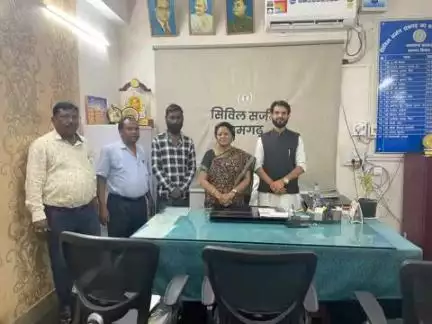 कैंसर पीड़ित को 4,81,823/- (चार लाख इक्यासी हजार आठ सौ तेईस रुपये) की आर्थिक सहायता मंजूर हुई है।
प्रयास रंग लाया
---