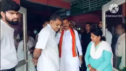 पोड़ी उपरोड़ा: स्वास्थ्य मंत्री श्याम बिहारी जायसवाल ने पोड़ी उपरोड़ा के सामुदायिक स्वास्थ्य केंद्र का किया औचक निरीक्षण
