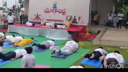 మంగళగిరి: భారతదేశ పురాతన విద్య అయిన యోగాను గుర్తించి ఉత్సవాల నిర్వహించడం అభినందనీయం: ఏపీ ఎంఎస్ఐడిసి చైర్మన్ శ్రీనివాసరావు