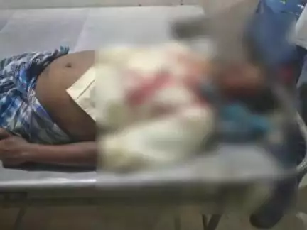 ইটাহার: কোয়ারপুর মুন্সিপাড়ায় নিয়ন্ত্রণ হারিয়ে টোটোর পিছনে ধাক্কা বাইকের, আহত বাইক চালক