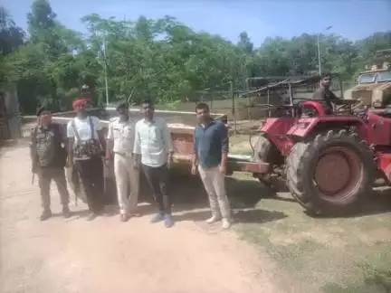 दिनांक 28.05.2025 को सुईया थाना अंतर्गत नावाडीह घाट से 01  अवैध बालू लदा ट्रैक्टर जप्त किया गया