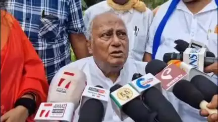 ব্যারাকপুর ২: প্রধানমন্ত্রীর আসা যাওয়ায় কিছু এসে যায় না প্রধানমন্ত্রী রাজ্য সফর প্রসঙ্গে পানিহাটিতে বললেন সাংসদ সৌগত রায়