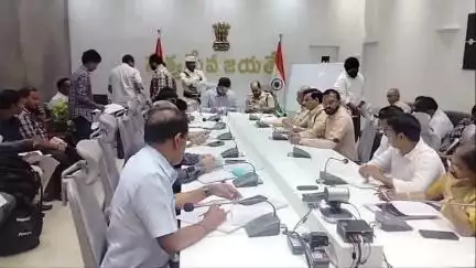 మాదక ద్రవ్యాలను నిర్మూలించేలా నిఘా వ్యవస్థను అమలు చేయాలి : అమలాపురం లో కలెక్టర్ మహేష్ కుమార్
