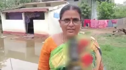 తుంగతుర్తి: డ్రైనేజీ నిర్వహణ లేక ఇళ్లలోకి వర్షపు నీరు వస్తోందని తుంగతుర్తిలో కాలనీవాసుల ఆవేదన #localissue