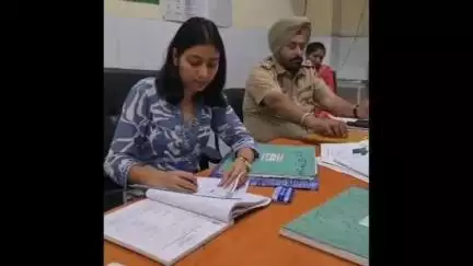ਅਬੋਹਰ: ਨਾਬਾਲਗ ਕੁੜੀ ਨੂੰ ਭਜਾਉਣ ਮਾਮਲੇ ਚ ਪੁਲਿਸ ਨੇ ਦੋਨਾਂ ਨੂੰ ਕੀਤਾ ਬਰਾਮਦ, ਕੁੜੀ ਅੱਠ ਮਹੀਨੇ ਦੀ ਗਰਭਵਤੀ, ਸਰਕਾਰੀ ਹਸਪਤਾਲ ਪੁੱਜੀ ਪੁਲਿਸ