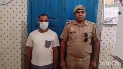 धौलाना: पिलखुवा थाना पुलिस ने बिल्डिंग मैटेरियल सप्लायर को किया गिरफ्तार, कब्जे से बरामद हुए चोरी के 50 कट्टे सीमेंट
