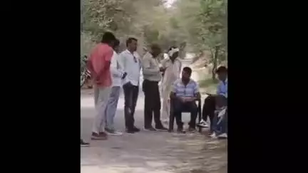 डबवाली: गांव गोदिकां क्षेत्र में बिजली लाइन बिछाने को लेकर किसानों ने किया बिजली निगम का विरोध, मौके पर पहुंची पुलिस