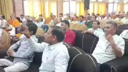 राठ: राठ नगर के चित्रगुप्त इंटर कॉलेज में उत्तर प्रदेश वित्तविहीन शिक्षक महासभा का चिंतन शिविर हुआ सम्पन्न