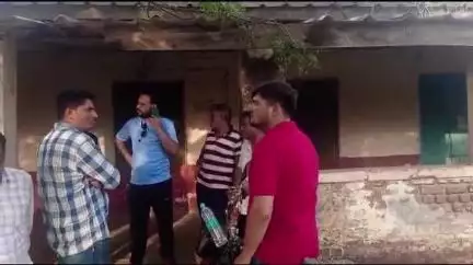 वरला: सेंधवा: बिजासन घाट में ट्रैक्टर का पाइप फटने से हादसा, चालक की मृत्यु, एंबुलेंस नहीं मिली1