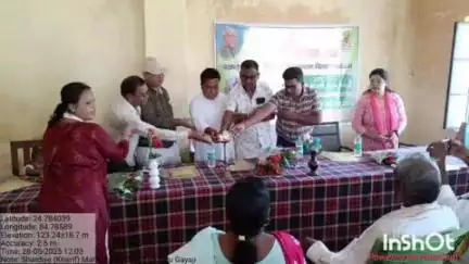 गुरारू: ग्राम पंचायत कोंची के ई-किसान भवन में किसानों के लिए एक दिवसीय फसल प्रशिक्षण का आयोजन