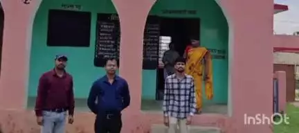 बाराहाट: विधानसभा चुनाव को लेकर बीडीओ ने बाराहाट प्रखंड के मतदान केंद्रों का किया भौतिक सत्यापन