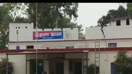 बिश्रामपुर: रेहला पुलिस ने घघुआ गांव से अवैध बालू लदा एक ट्रैक्टर किया ज़ब्त