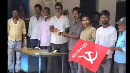 রামপুরহাট ১: সিআইটিইউ অনুমোদিত রামপুরহাট পিএসসি স্লিপার ওয়ার্কার্স ইউনিয়নের উদ্যোগে সদস্য সংগ্ৰহ শিবির অনুষ্ঠিত হলো