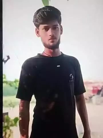 हिसार जिला से यह लड़का गायब हो गया है किसी को दिखे तो इस नंबर पर संपर्क करना 9263080554 🙏🙏😭