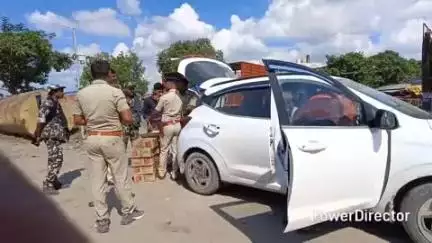 कुर्सेला: NH-31 पर पुलिस ने कार से 86.4 लीटर अवैध शराब के साथ एक व्यक्ति को पकड़ा, जेल भेजा, जाँच शुरू