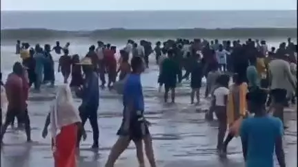 রামনগর ১: রামনগর বিধানসভার দিঘার উত্তাল সমুদ্রে স্নান করতে নেমে তলিয়ে যাওয়া পর্যটককে আজ উদ্ধার করলো নুলিয়ারা